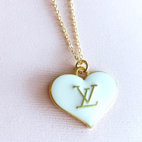 Lv heart necklace Clearance