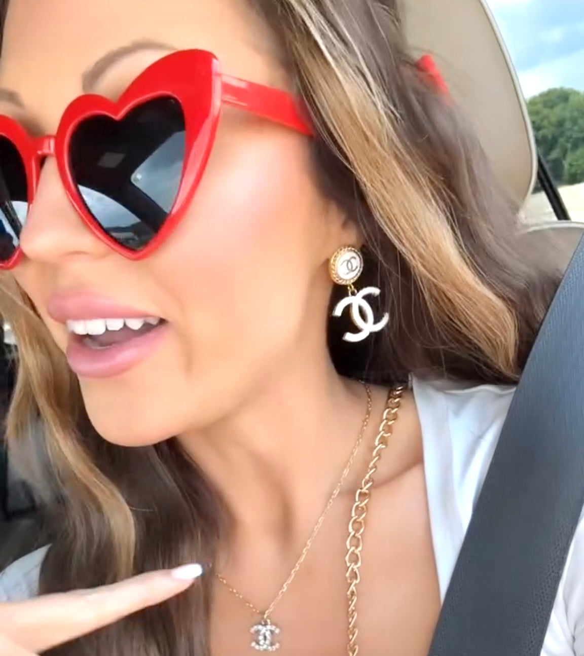 The Carrie Earrings in White