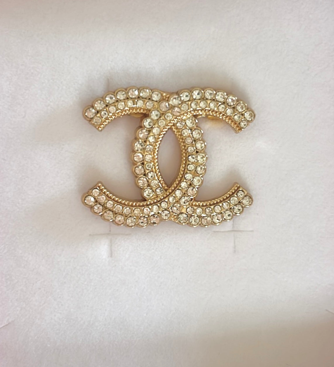 The Brooch- 2 style options