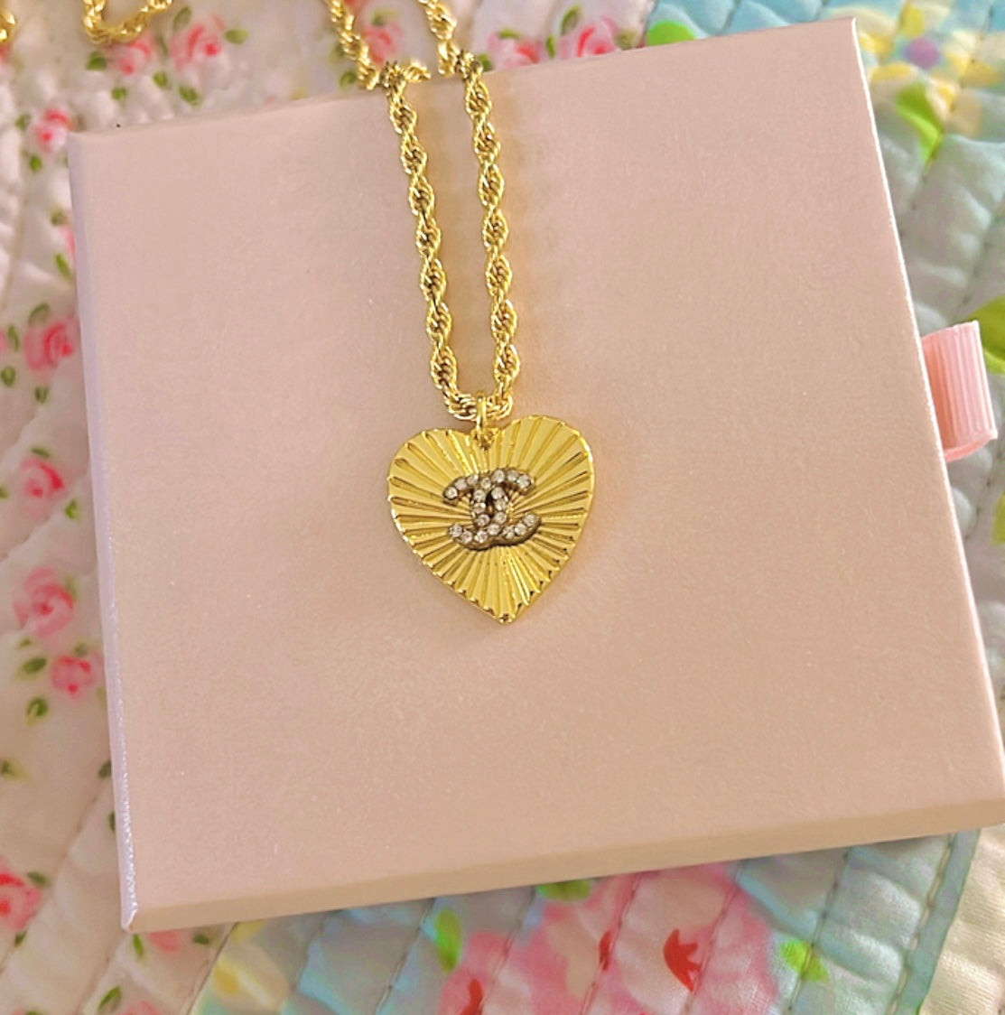 The Heartthrob Necklace- Medium
