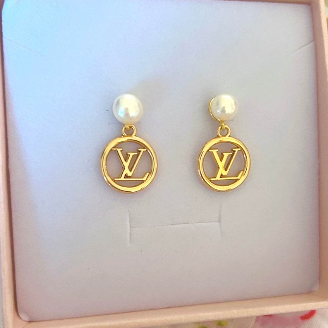 The Lizzie Pearl Dangle Earrings