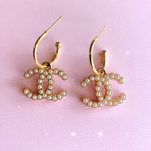 The Small Hoop Earrings With Pearls