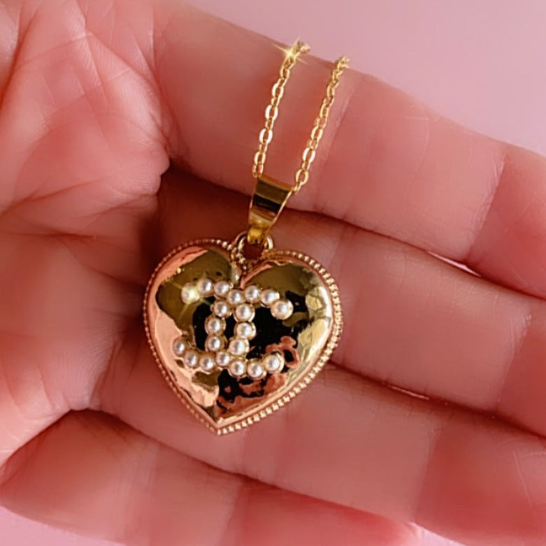The Golden Heart Dainty Necklace in Gold
