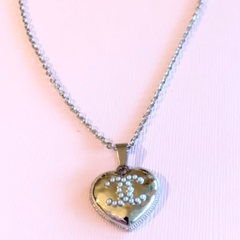The Golden Heart Dainty Necklace in Silver