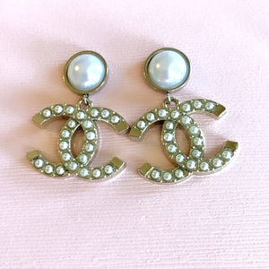 The Karly Pearl Earrings in Silver