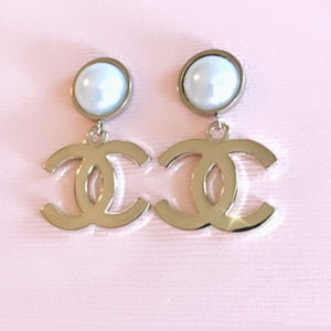 The Classic Pearl Logo Earrings in Silver