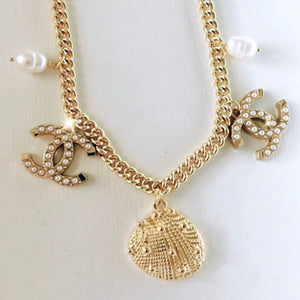 The Seashell Necklace