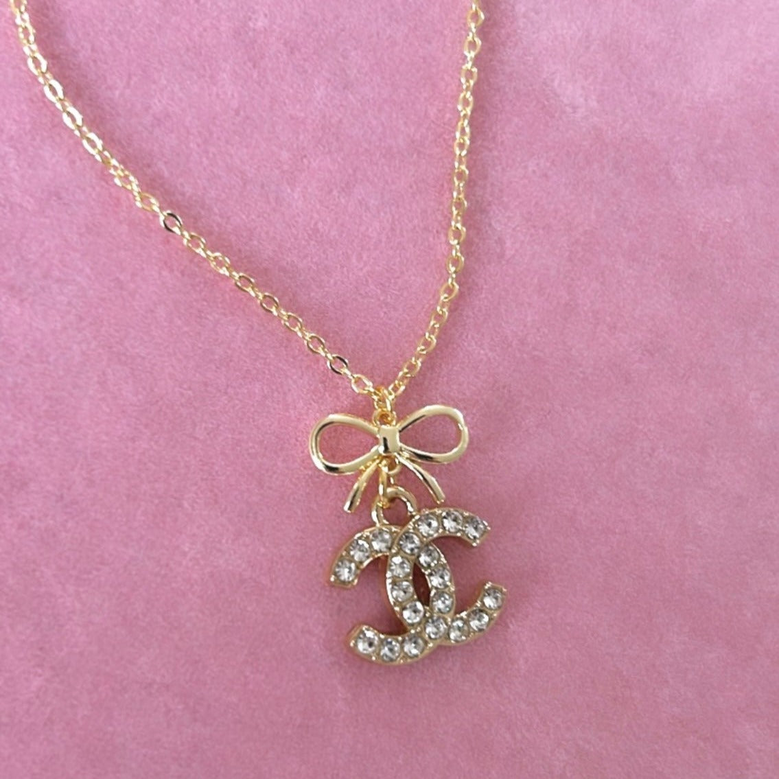 The Mini Bow Necklace