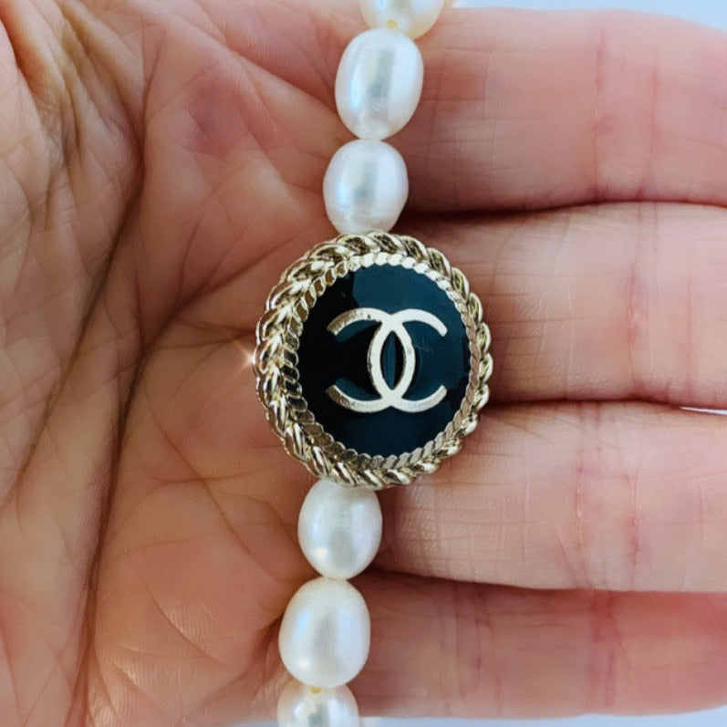The Pearl Medallion Bracelet- 3 color options